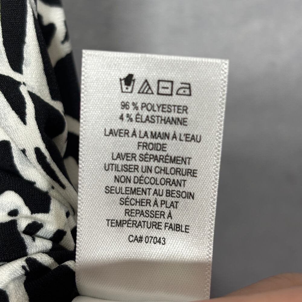 Tahari Abstract Print Top L Sleeveless Black White Modern Chic Statement Bold‎ - Picture 5 of 9